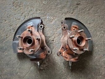 Přední těhlice Subaru