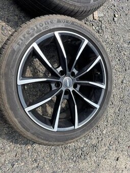 Letní sada hliníková kola Audi 245/45R18