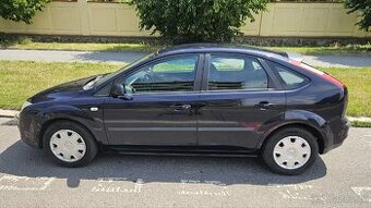 Ford Focus 1.6 benzín,klimatizace.