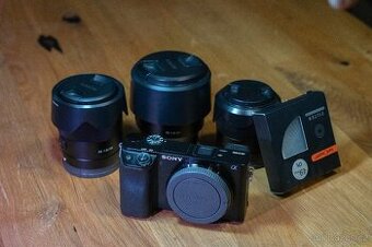 Set Sony a6100 + 3 objektivy + CPL filtr zdarma