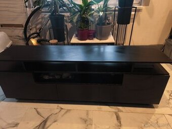 TV stolek