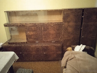 Starý nábytek - 1