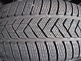 Prodám Sadu pneu 225/45/17 Pirelli Zimni