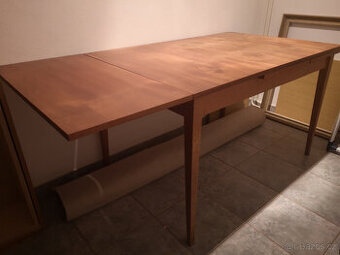 jídelní stůl rozkládací