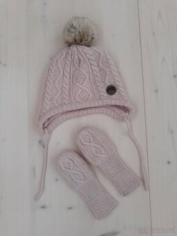 Sv.růžová čepice a rukavice vel. 74