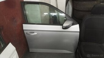 Pravé přední dveře Škoda fabia 3 stříbrné