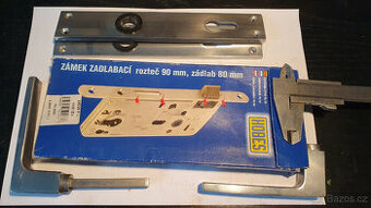 Prodám zámky HOBES 24026 P/L, kování, kliky