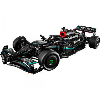 Stavebnice Mercedes-AMG F1 W14 E Performance