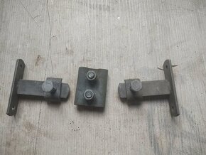 Držáky hromosvodu + pomocné držáky,pozink