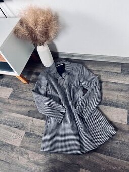 Delší sako/kabátek Mango