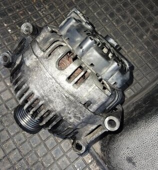 Alternátor Mercedes-Benz E350 CDI