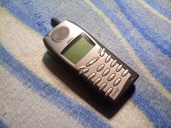 Mobilní telefon BOSCH 909 dual S - devadesátky Rarita