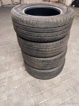 Goodyear efficientGrip 215/65 R15C