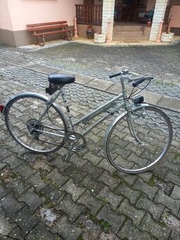 Favorit Dámské kolo