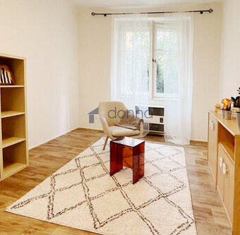 Pronájem bytu 1+kk, 23m², ul. Kralická, Praha 10 - Strašnice