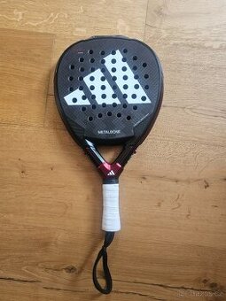 Padel raketa Adidas Metalbone 3.3 jako nová