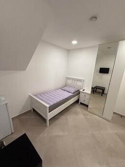 NABÍZÍM DLOUHODOBÝ PRONÁJEM KOMPLETNĚ ZAŘÍZENÝ WIFI ZAHRADA