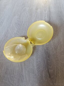 Medela kontaktní kojící kloboučky, vel. M