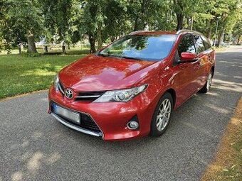Toyota Auris Combi 1.6i 97KW TS R.V.2014