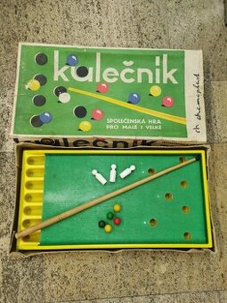 Retro hra, kulečník.