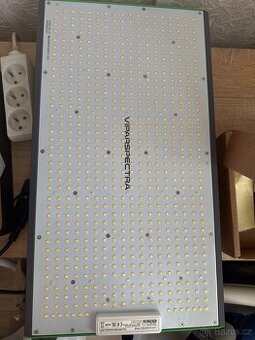 Led světlo ViparSpectra P2000