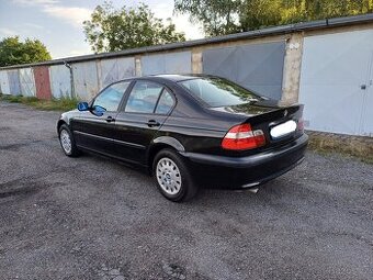 Benzínové BMW 318i ... 153042km