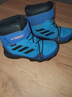 Zimní boty Adidas 34