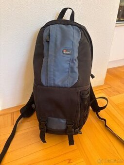Fotobatoh Lowepro Fastpack 100 – kompaktní a praktický