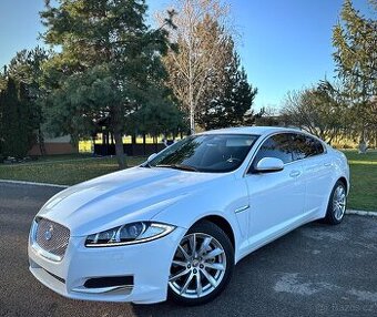 Jaguar XF 2.2d ID4 140kw 190ps • Automatic F1 • Luxury •