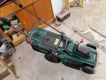 Nova aku sekacka parkside