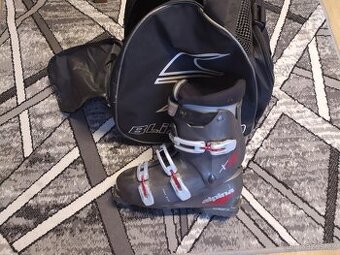 Prodám lyžařské vybavení ALPINA , BLIZZARD