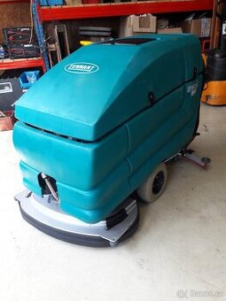 Podlahový mycí stroj Tennant 5680 Disk 80 s vl. pojezdem