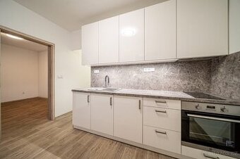 Pronájem krásného bytu 1+1 v centru Uh. Hradiště, 35m2