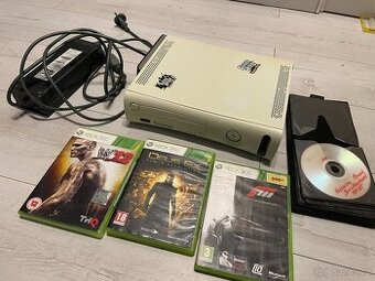 Xbox 360 + hry a PS3 + ovladače