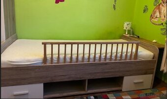 Dětská postel + skříň