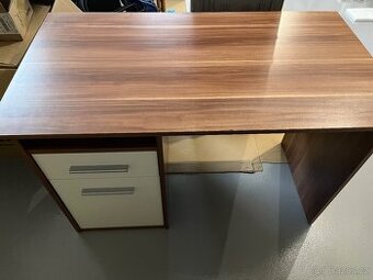 Pracovní stůl a židle