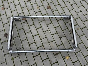 Zahrádka na kufr veteránů