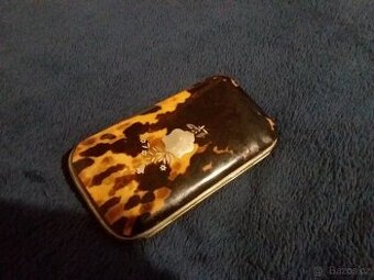 Pouzdro na doutníky,  cigarety