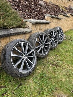 Alu disky AEZ Aruba Dark / letní pneu GoodYear Eagle