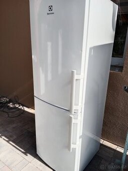 Lednice s mrazakem Elektrolux