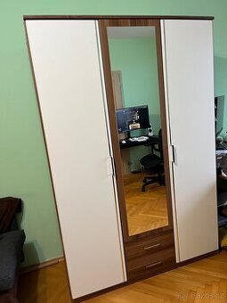 Skříň - 1