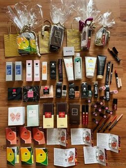Avon velká sada. Hodnota 13 000,-