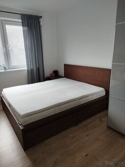 Postel IKEA malm