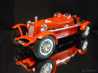 Alfa Romeo 2300 8C Monza Bburago 1/18