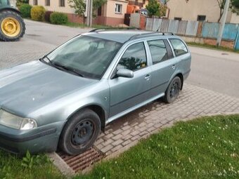 Škoda Octavia combi  ná náhradní díly