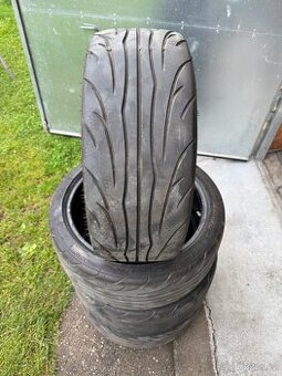205/40 R17