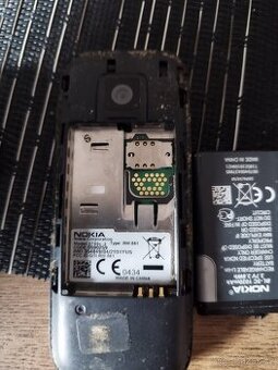 Prodám telefon Nokia 2700c