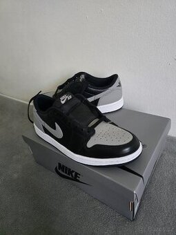 Air Jordan 1 Retro Low OG 42.5 - 1