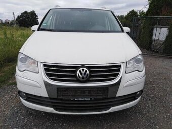 VW TOURAN 2.0TDi NAFTA 125 KW = 7. MÍSTNEJ, RV 2009 ZA 59,,