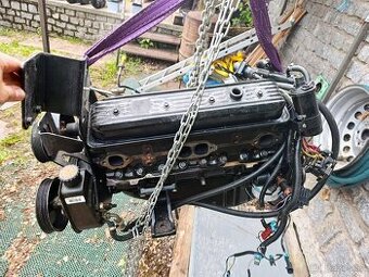 MerCruiser GM díly 5.7L, karbec